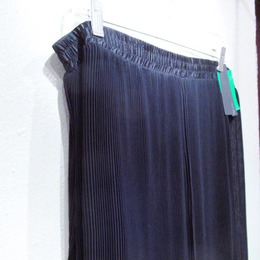 Komarov Black Polyester Pleated Overlay Pants