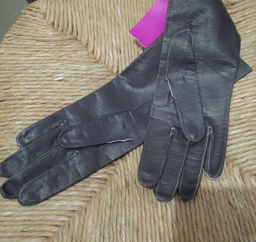 ? Gray Leather Size 7.5 Gloves