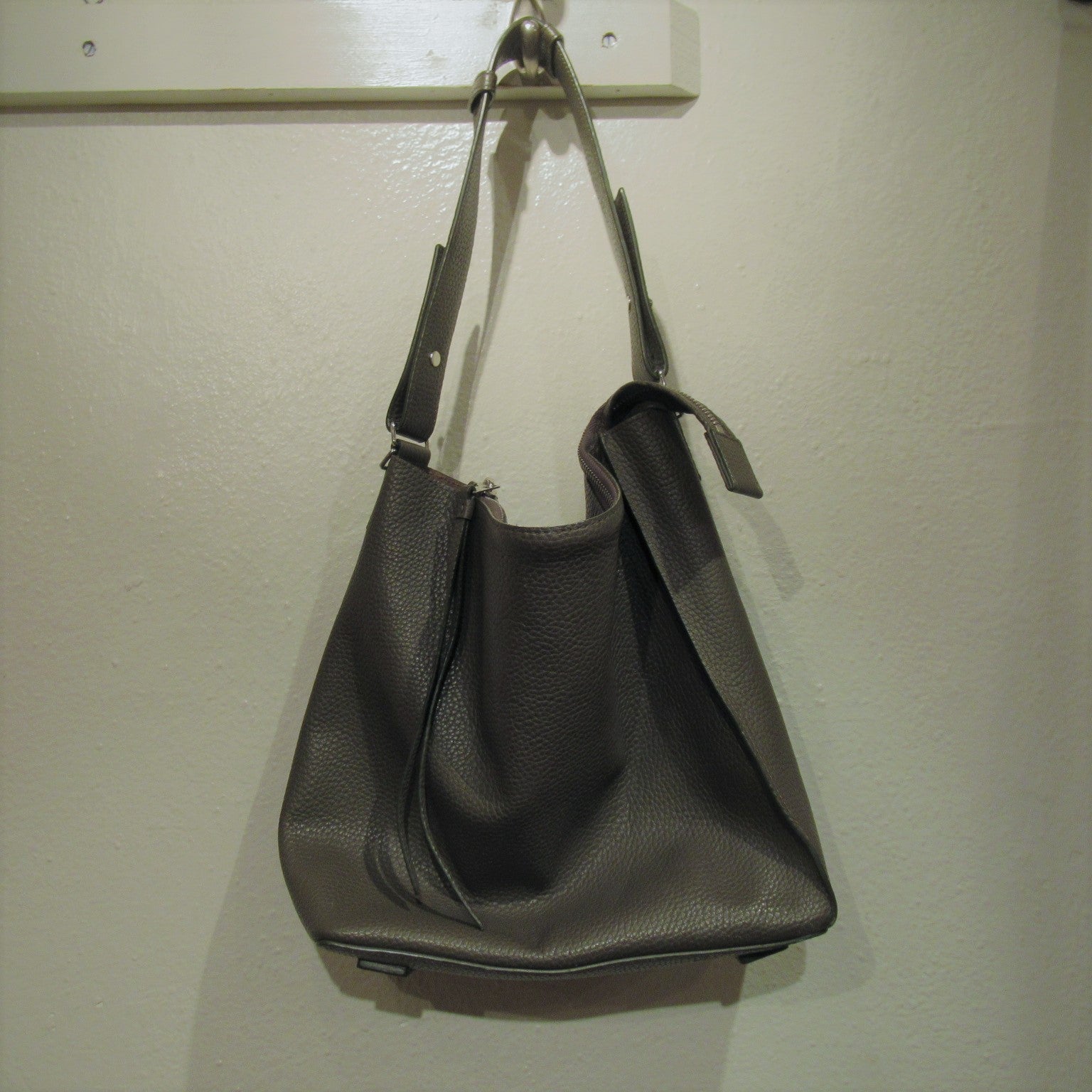 Consignment Purses Purses, Bags & Wallets – Clotheshorse Consignment Boutique