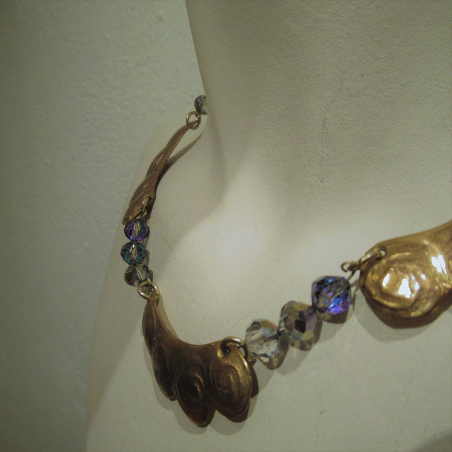 Brass toned Scallop Faceted Lavender Link necklace